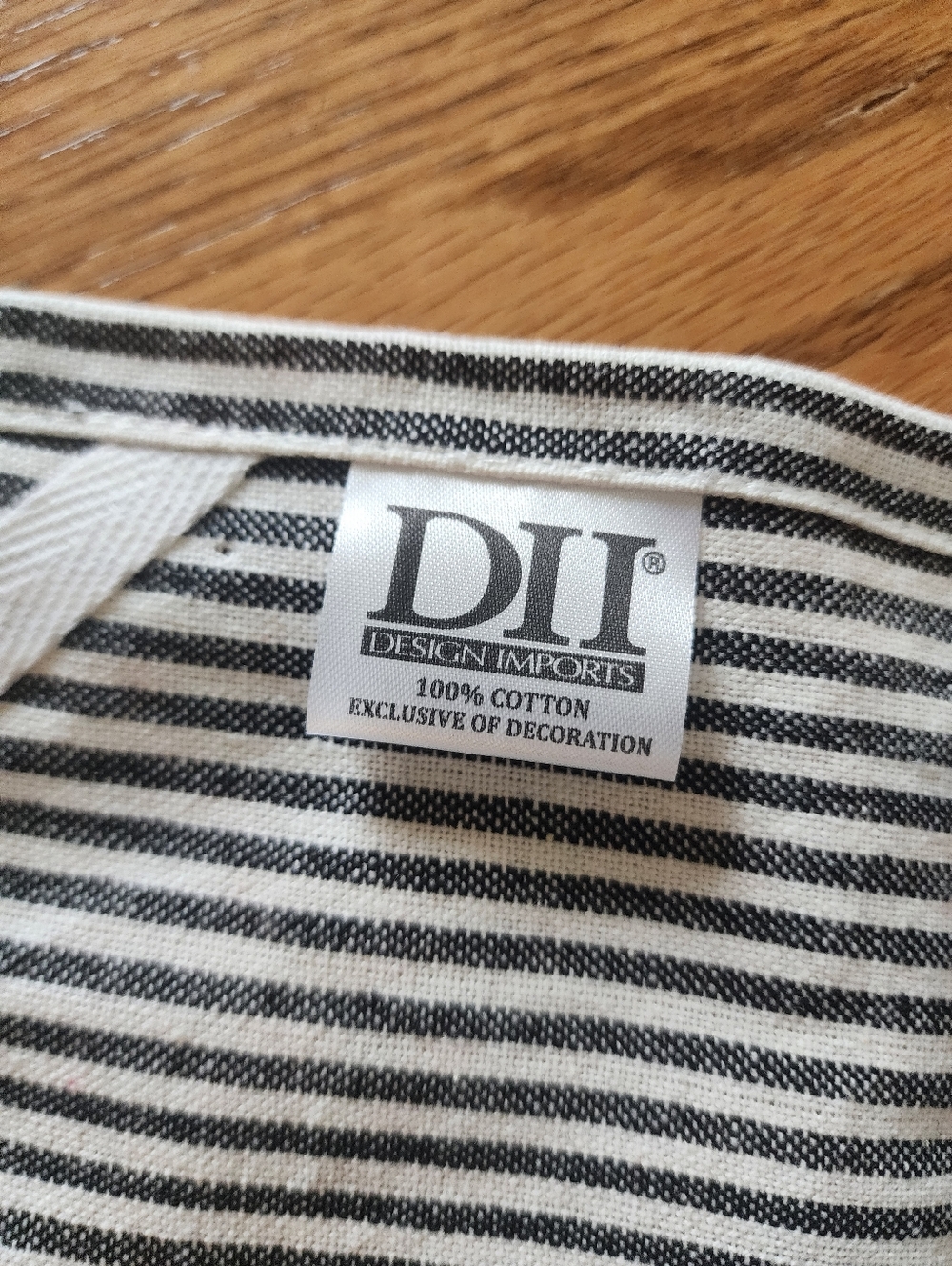 NWOT Design Imports Home is Where Your Cat Is Dish Hand Towel Kitchen Home Decor - Picture 6 of 7